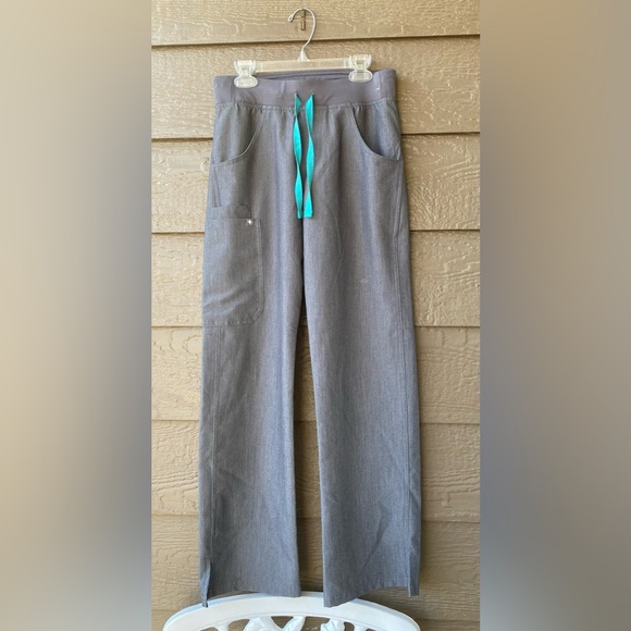 Figs Technical Collection Kade Gray Womens Scrubs Pants women Size XXS Petite - Picture 12 of 14
